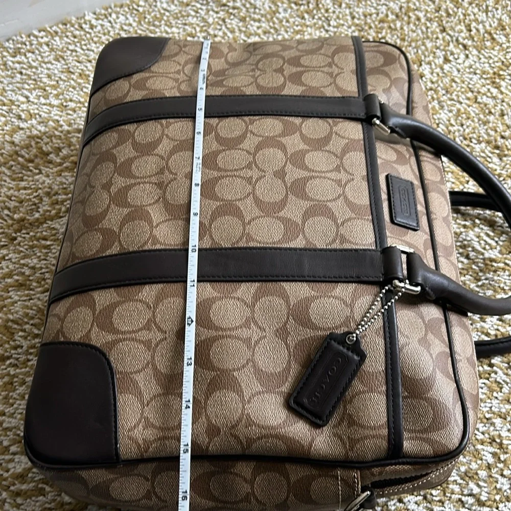 Coach - Picture 6 of 12